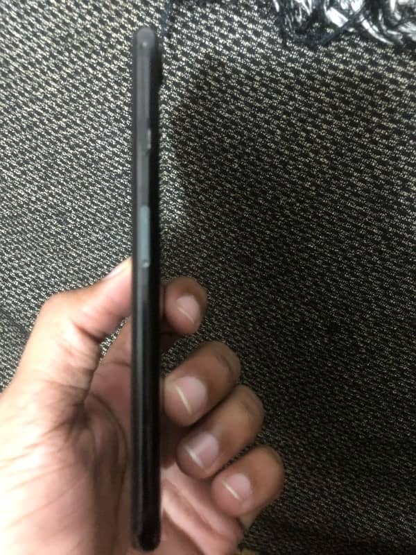 Iphone 7 Official Pta Approved 128 Gb With Charger 4