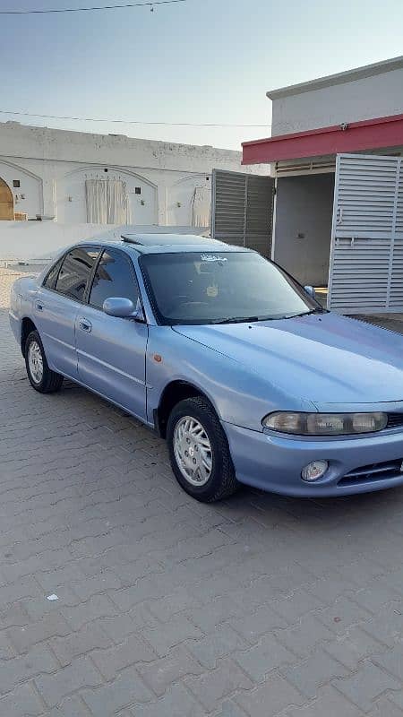 Mitsubishi Galant 1995 3