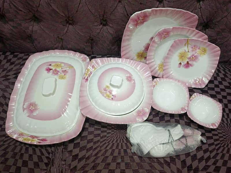 brand new diner set Grand ware brand 4