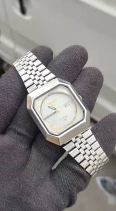 Original SEIKO 5 watch  beautiful piece good condition automatic