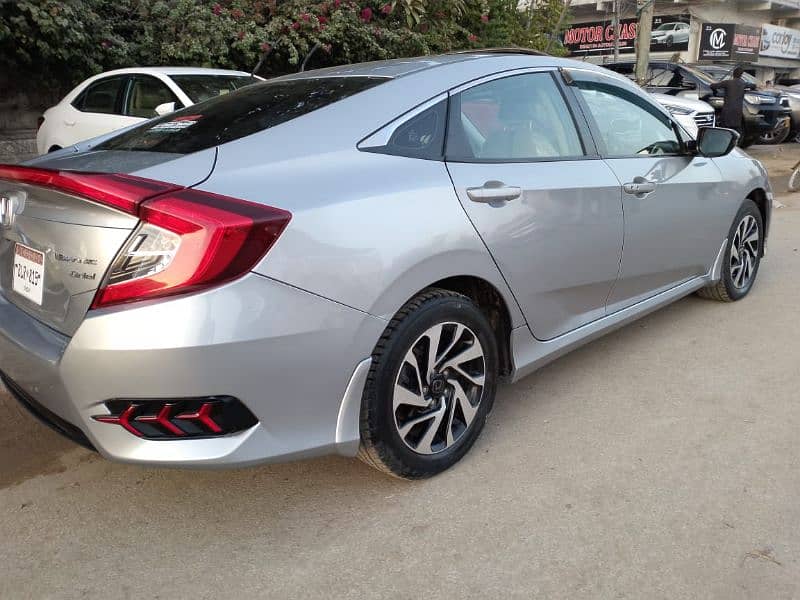 Honda Civic Oriel 2019 9