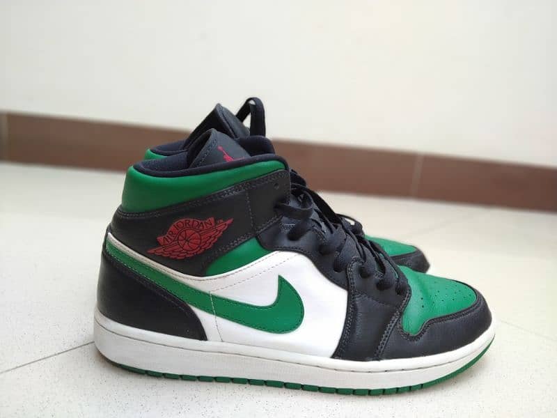 Original Jordan 1 Mid Green Toe 2