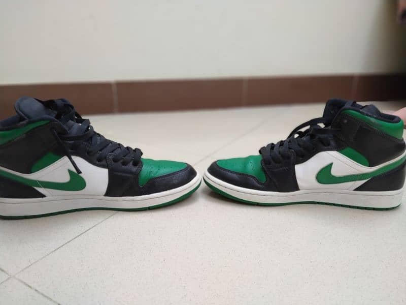 Original Jordan 1 Mid Green Toe 3