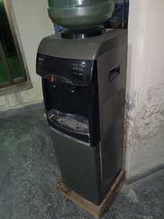 Water Dispenser Good Condition