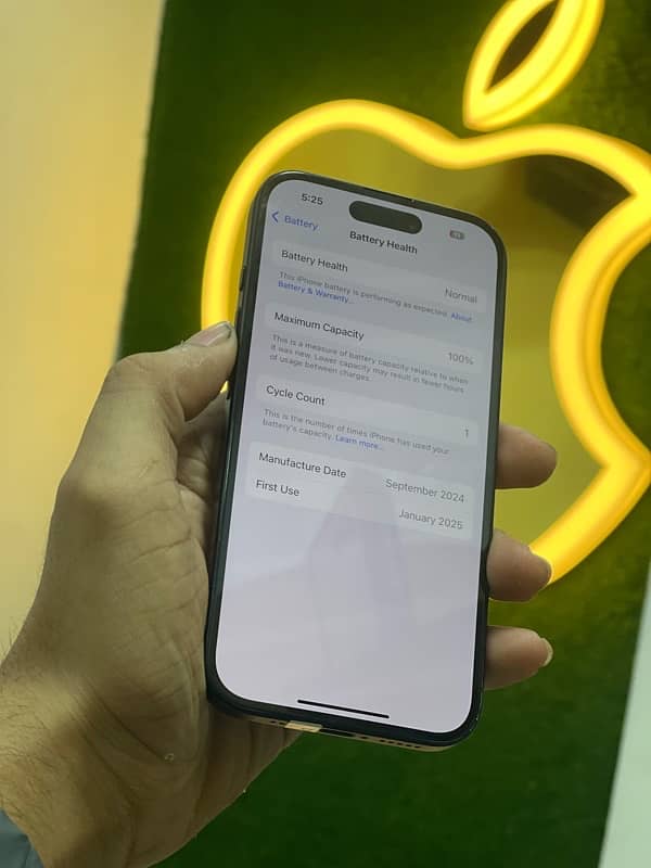 iphone 16 128gb 100% health 11