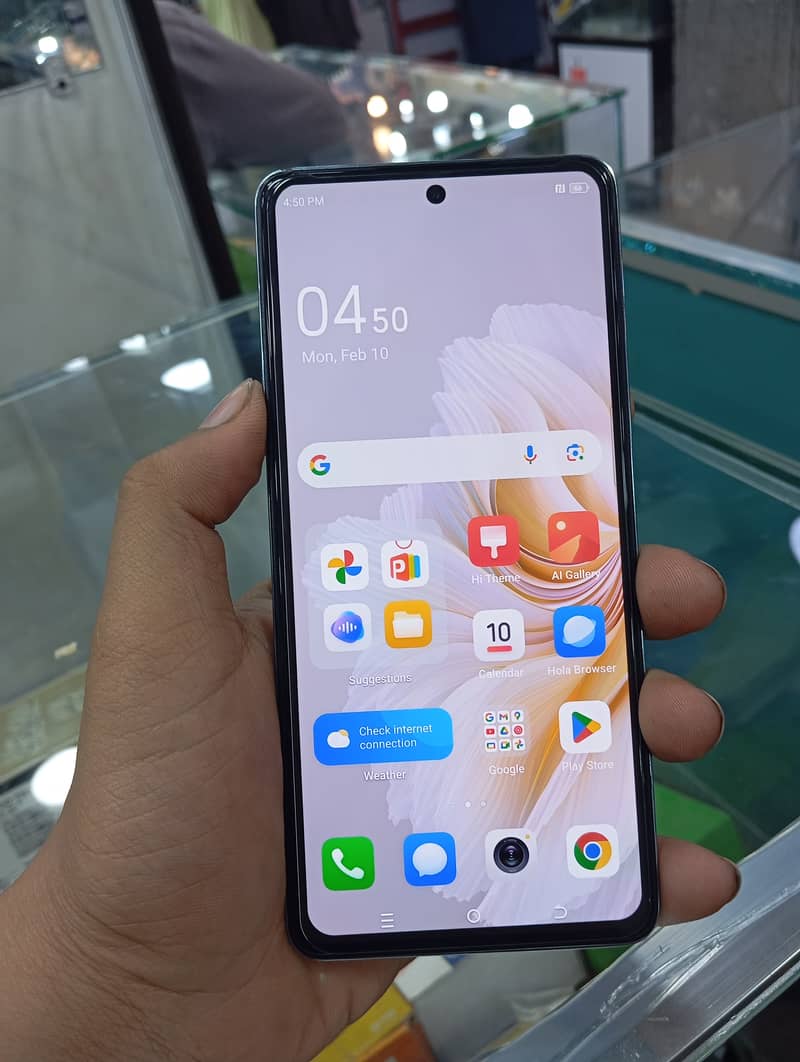 CAMON 20 available with BOX 3