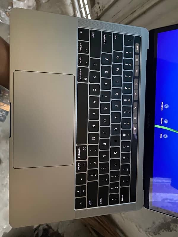 macbook 2017 touchbar 03211843065 watsapp 0