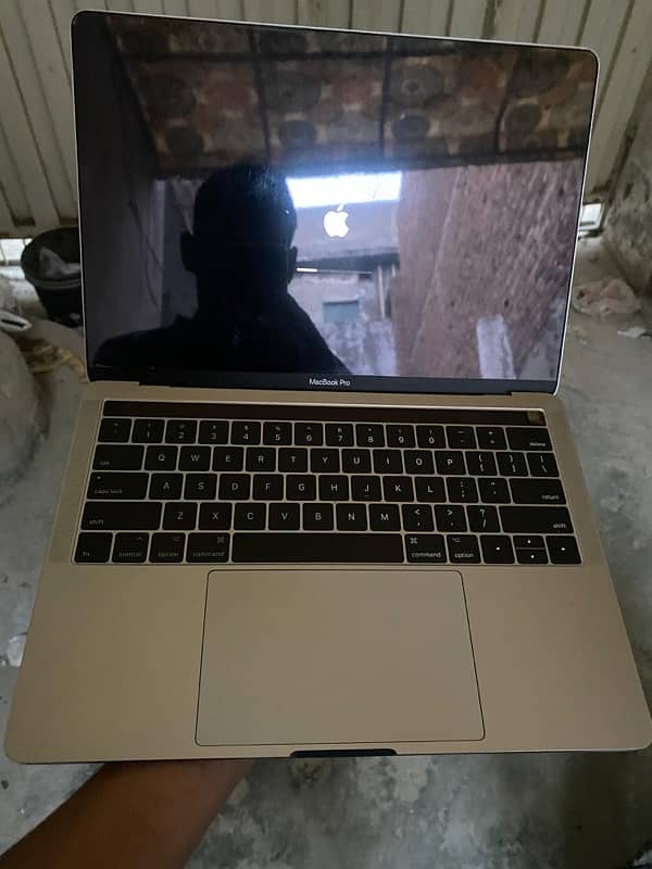 macbook 2017 touchbar 03211843065 watsapp 1