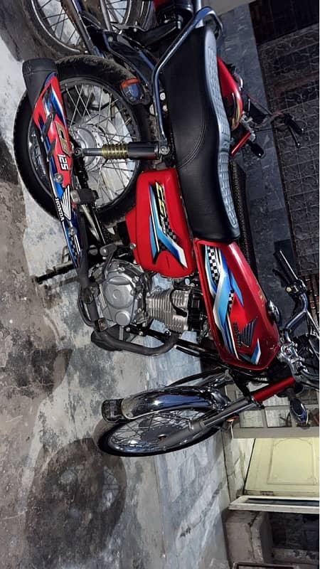 Honda 125 2024 model Red colour 4