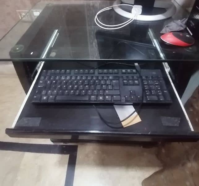 Computer Table 1