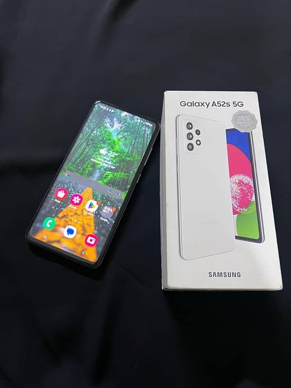 SAMSUNG A52s 5G 10/10 CONDITION WITH BOX AND CHARGER 1