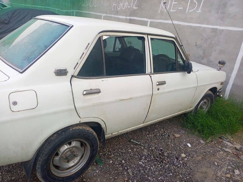 Nissan Sunny 1972 3