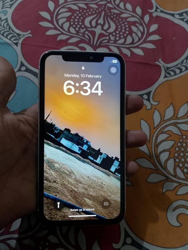 iPhone 11 64 GB 5