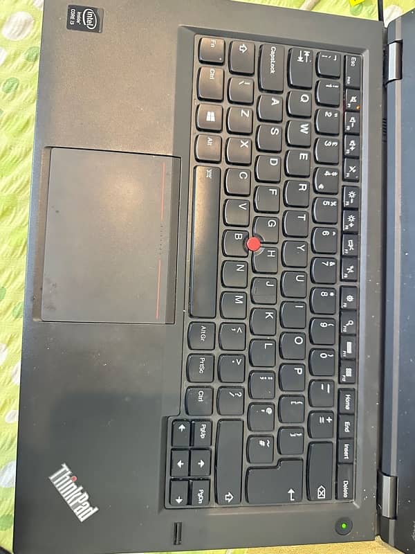 Lenovo Thinkpad i3 4th gen / 8gb /128 ssd 5