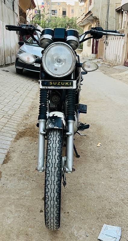 Suzuki GS-150 M-2009 1