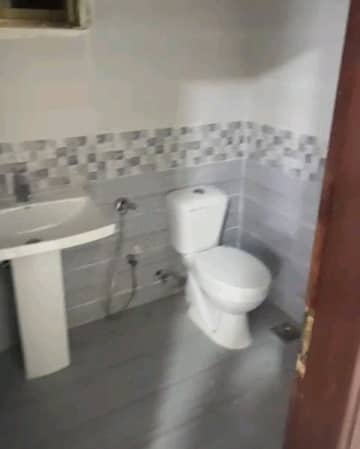 Prime Location Flat For sale In Bahadurabad 6