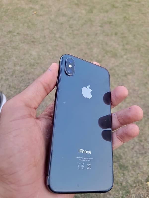 i phone x 10/10  condition   64 gb factory unlocked 1