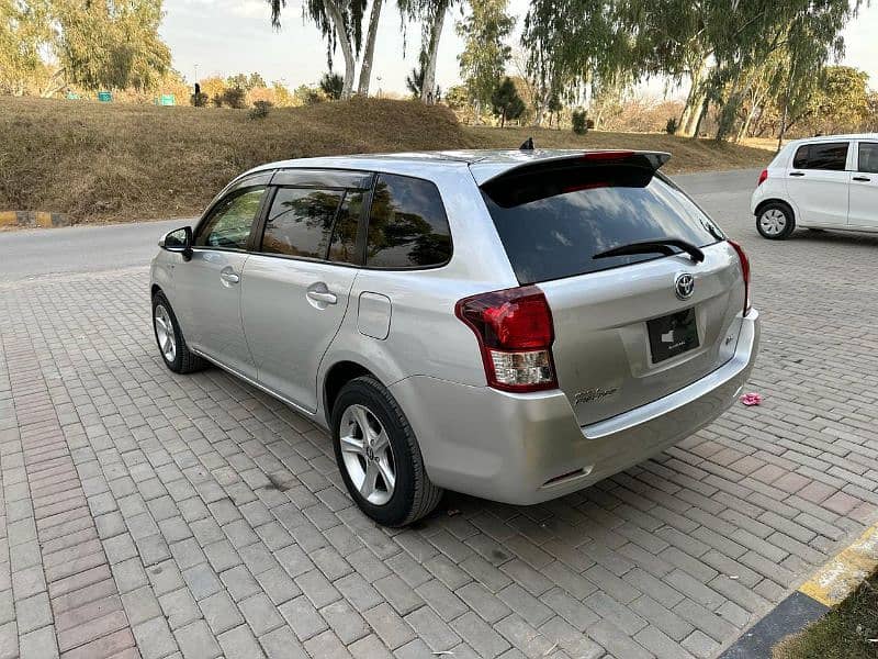 Toyota Fielder 2014 3