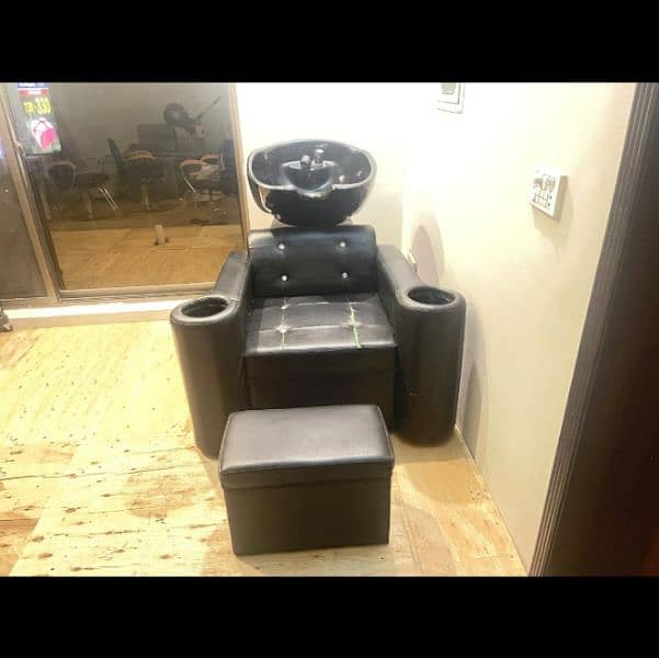 2in1 shampoo unit + manicure sofa in good condition for sale 0