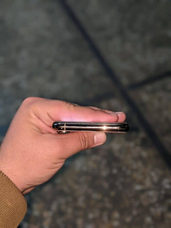 iphone xs 10/10 mobile 4