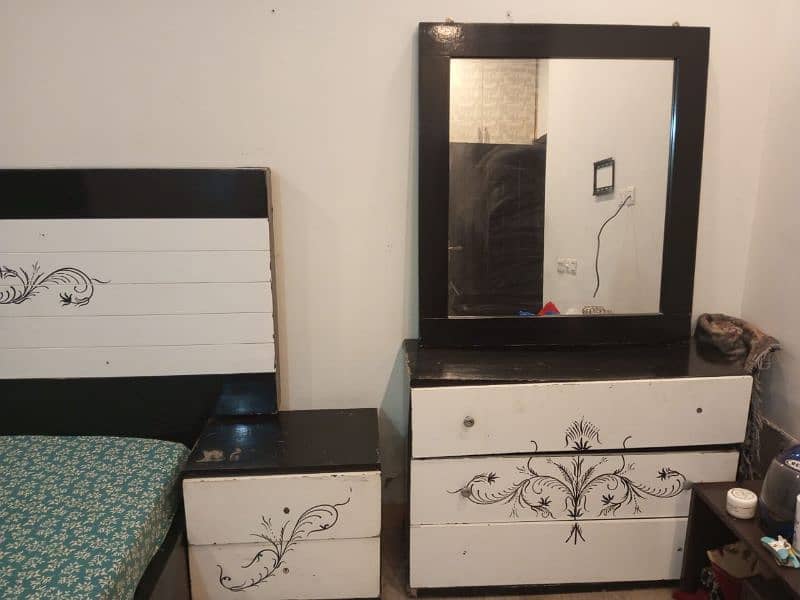 bed side tables dressing 1