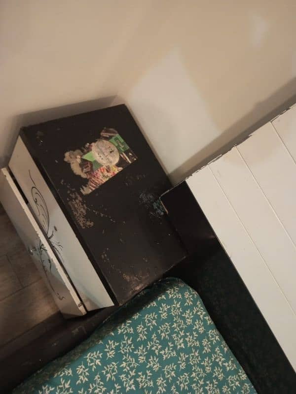 bed side tables dressing 4
