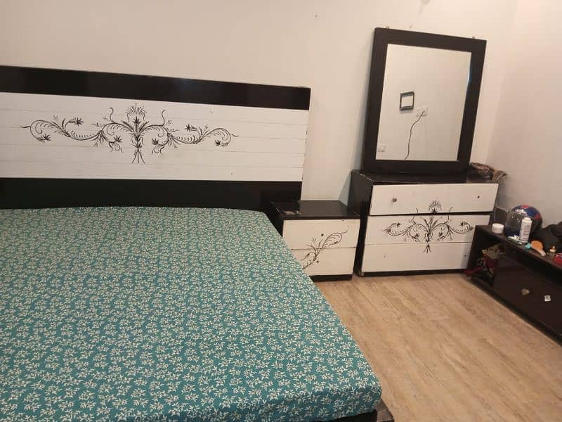 bed side tables dressing 7
