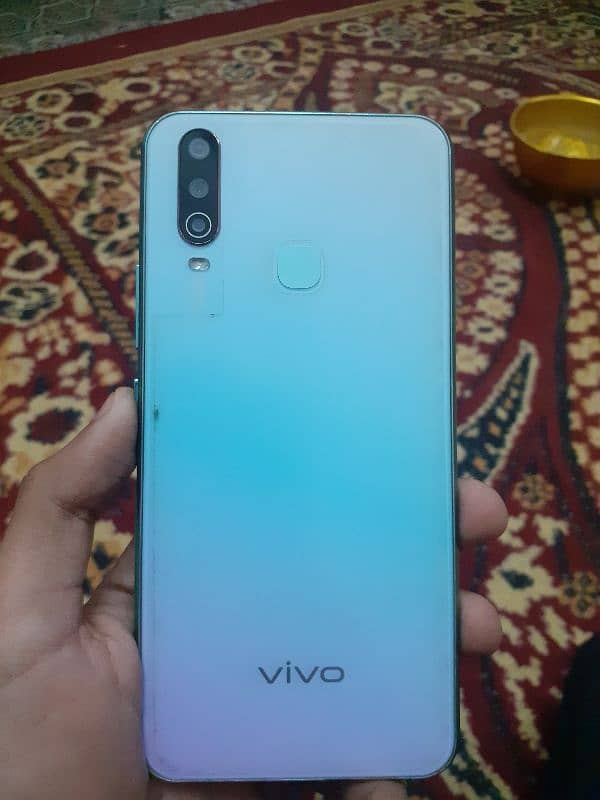 Vivo y17 1