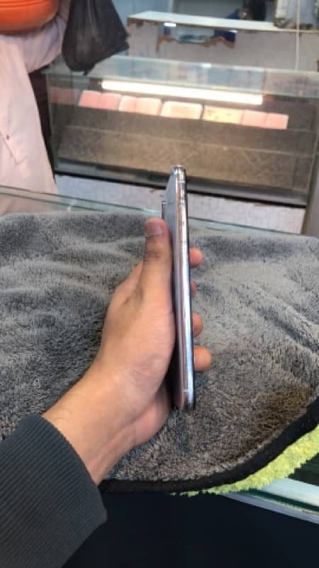 Urgent sale Iphone xs max 256 gb fu non pta gx panel 1