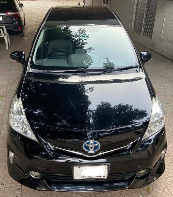 Toyota Prius Alpha 2014 2