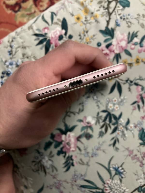 iPhone 7 Rose Gold PTA approved 2