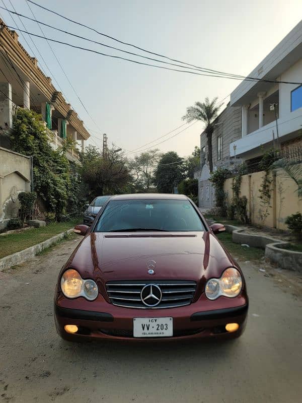 Mercedes C Class C180 Avantgard 0