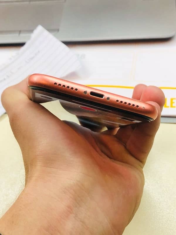 iPHONE XR PTA Approved 5