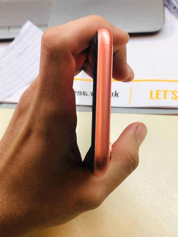 iPHONE XR PTA Approved 7