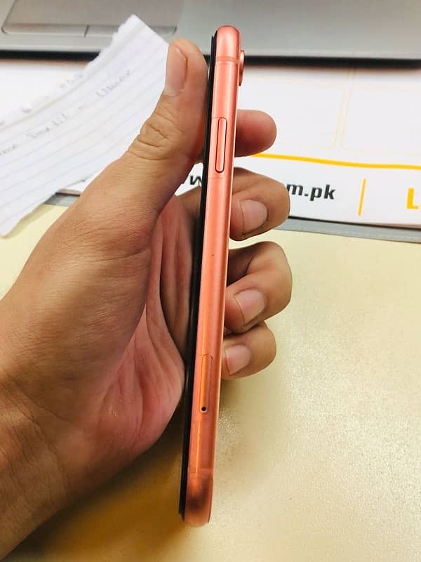 iPHONE XR PTA Approved 8