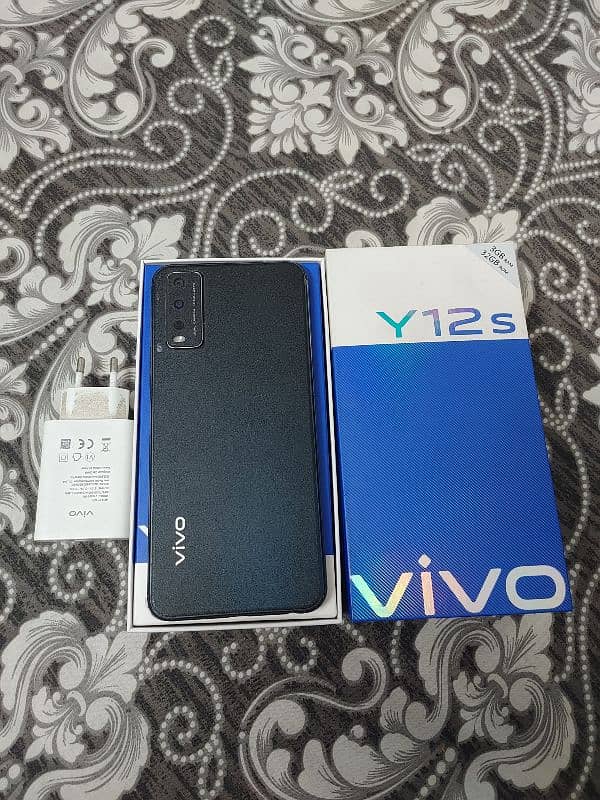 Vivo Y12s 3/32 With orignal Charger and Box 0