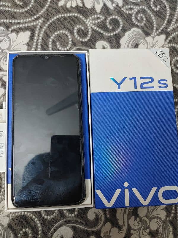 Vivo Y12s 3/32 With orignal Charger and Box 2