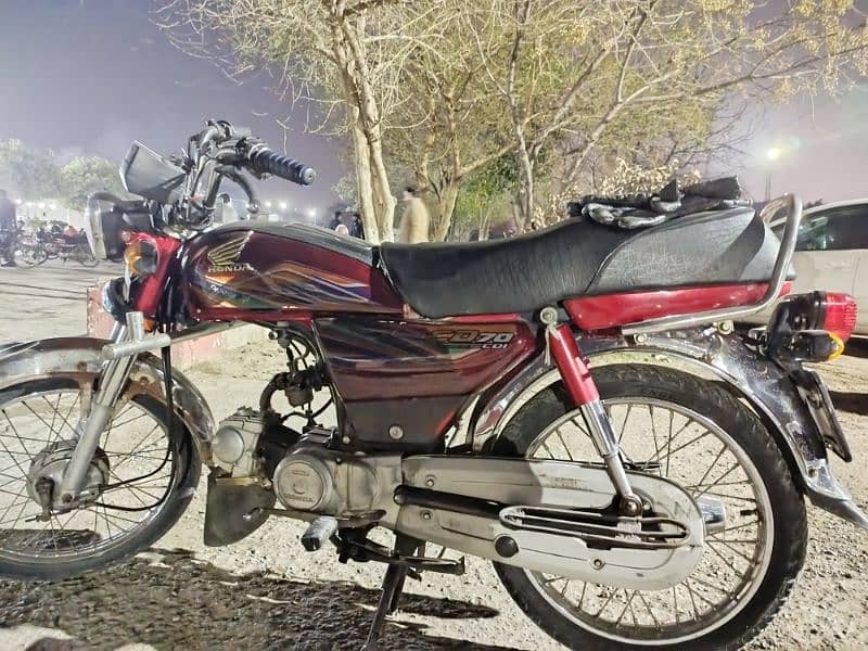 Honda CD70 3