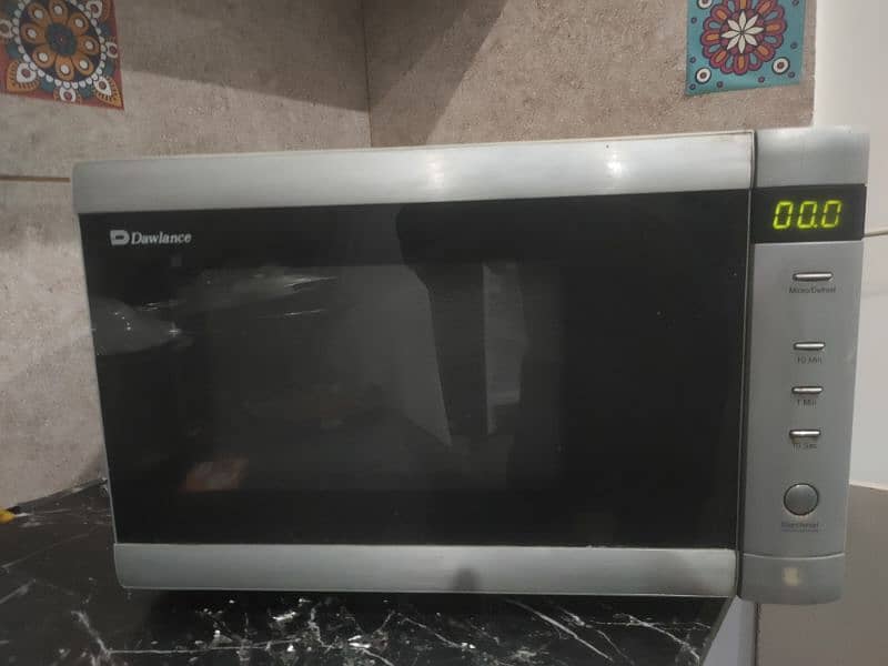 Microwave Dawlance Model Available For Sale 0