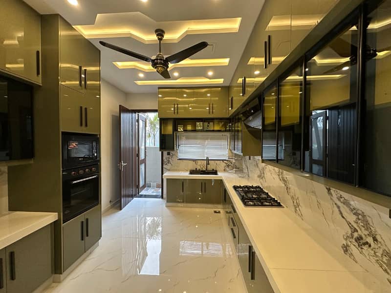 12 Marla Brand New Luxury Upper Portion With Lower Lock Option Available For Rent In Chambelli Block Bahria Town Lahore 7