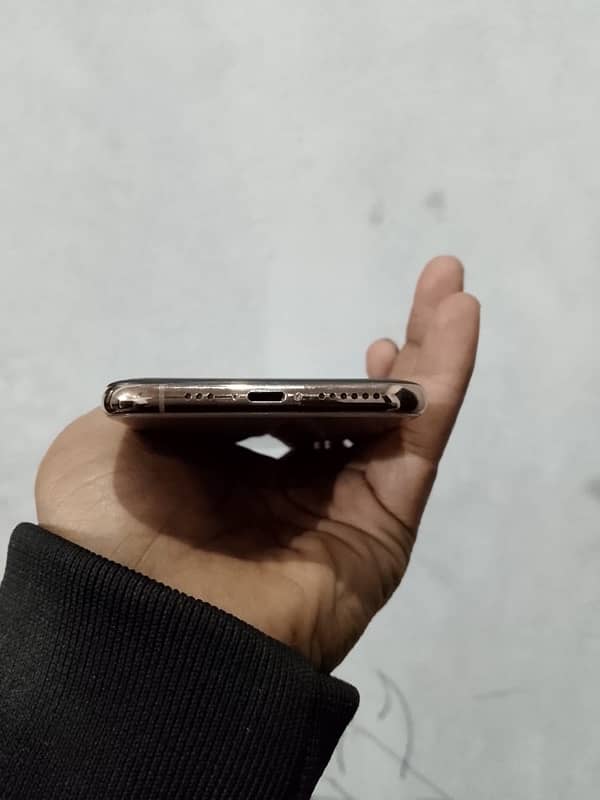 iPhone XS Golden non pta with box 6