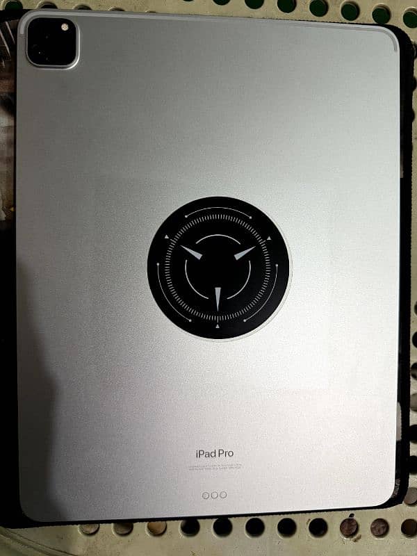 ipad pro ( M2 ) 12.9 inches 256 Gb only 0