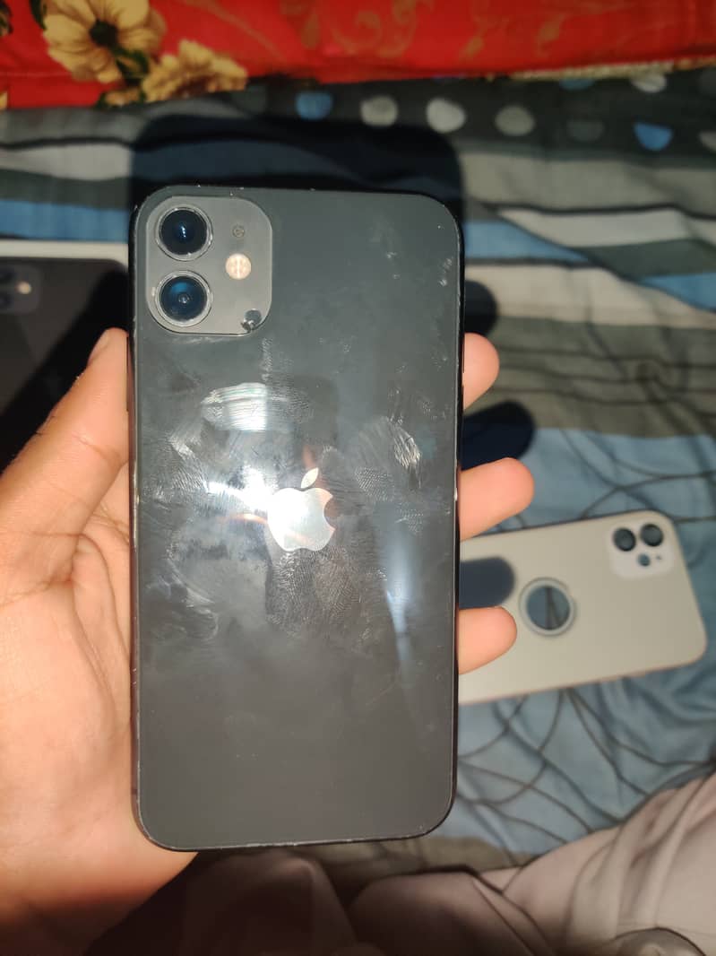 Apple iPhone 11 jv 4