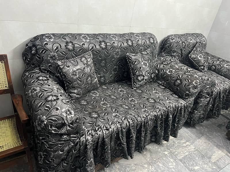 Sofa set 0