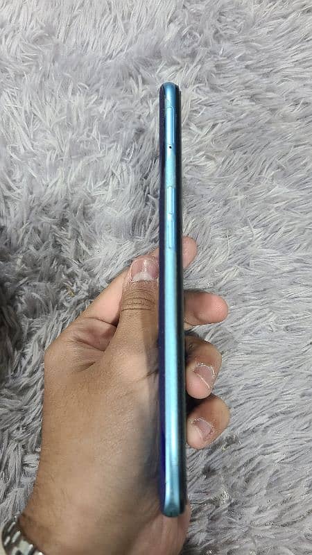 realme 9i with box and accessories 6/128 1