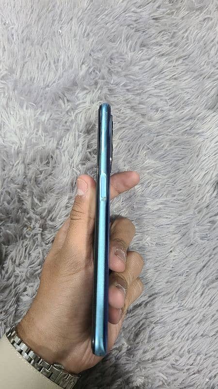 realme 9i with box and accessories 6/128 3