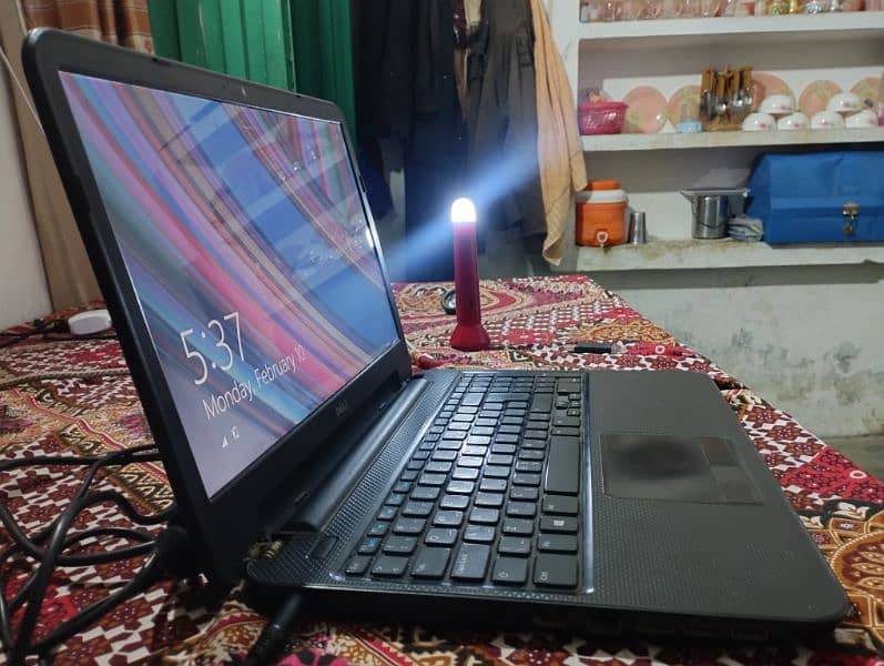 Dell 19" Laptop | Core i3 | 4GB RAM | 500GB HDD | Windows 8.1 5