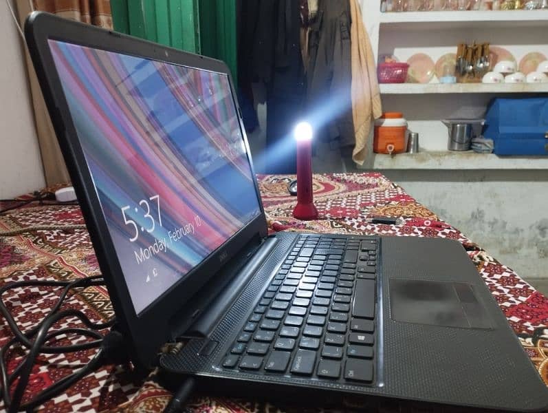 Dell 19" Laptop | Core i3 | 4GB RAM | 500GB HDD | Windows 8.1 7