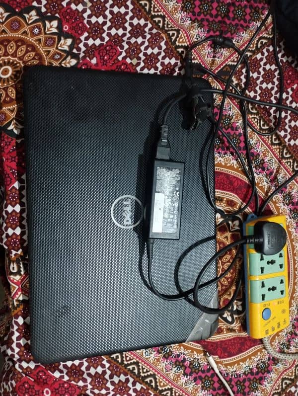 Dell 19" Laptop | Core i3 | 4GB RAM | 500GB HDD | Windows 8.1 8