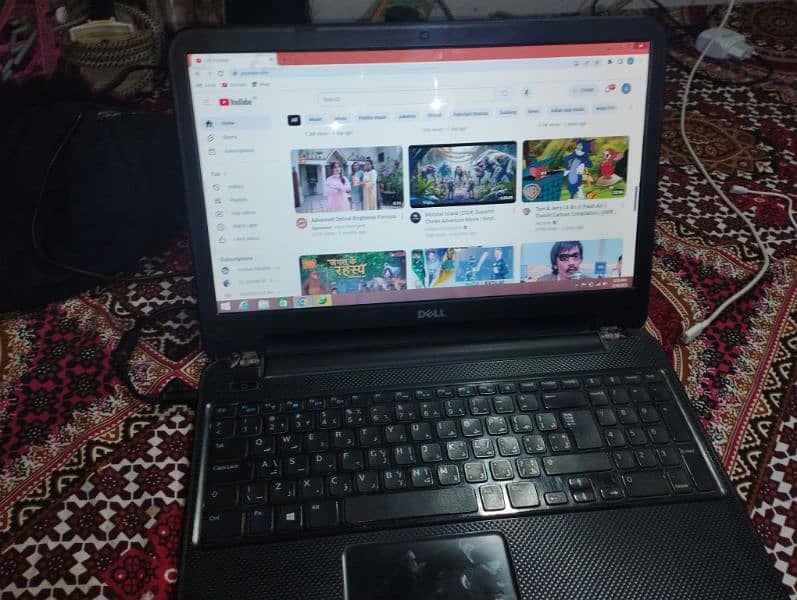 Dell 19" Laptop | Core i3 | 4GB RAM | 500GB HDD | Windows 8.1 9